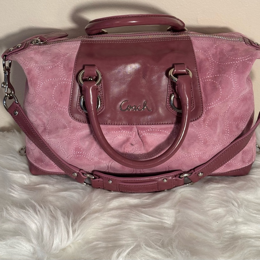 Coach suede Satchel w/ removable shoulder strap. GC callout sm blk mark, 👀 pic